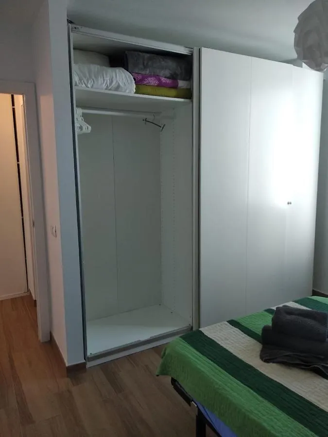 Cozy Apartment Malibu Park アデヘ 0*,  スペイン